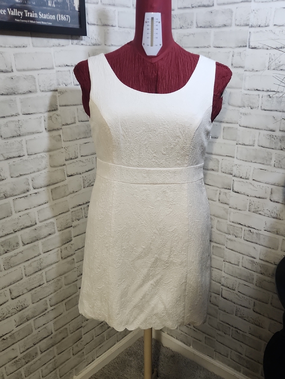 Tommy Hilfiger White Textured Scoop-Neck Mini Dress